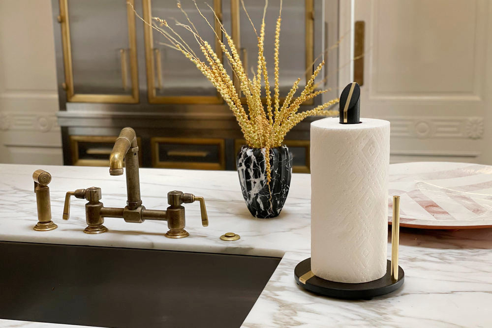 Gold Paper Towel Holder w/Leaf Design – Exquisite Designs Home Décor